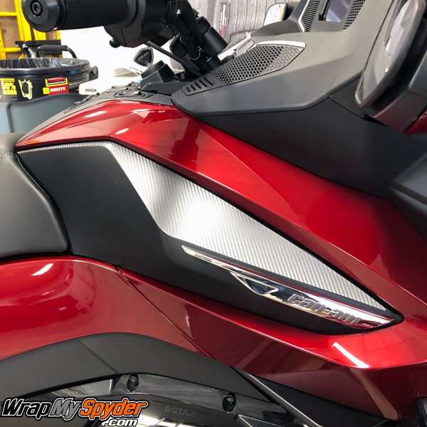 2020-BRP-Can-am-Spyder-RT--RT-Limited-Tectured-Carbon-Fiber-Charcoal-knee-panel