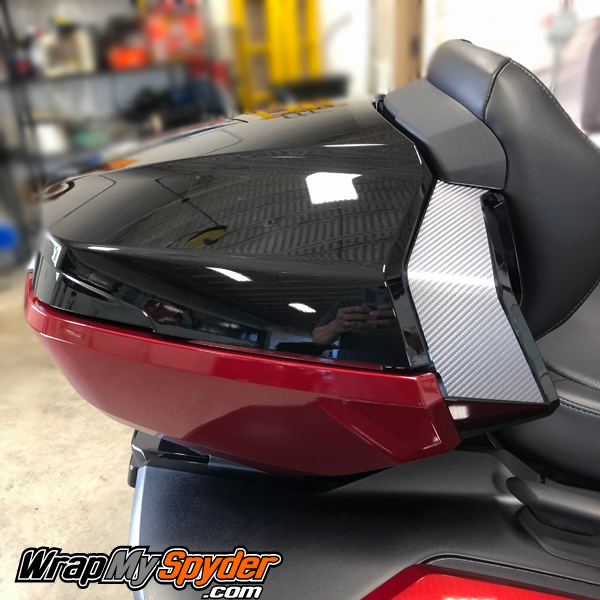 2020+RT-Speaker-panel Textured Carbon Fiber Charcoal