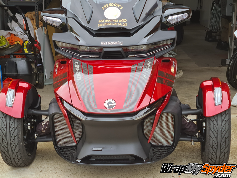 2020-Spyder-RT-Tri-Wing-Frunk-Stripe-with-RT-Hash-Mark-Stripes