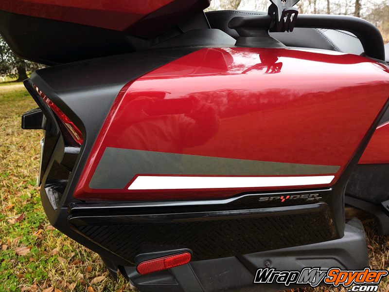 2020+-Spyder-RTL-Break-Stripe-Edge-kit-White-and-Charcoal-Saddlebag-stripes
