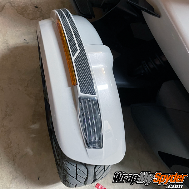 BRP-Can-am-Spyder-2019+-Gloss-Digital-Carbon-Fiber-Reverse-Break-Stripe-fender-top-kit