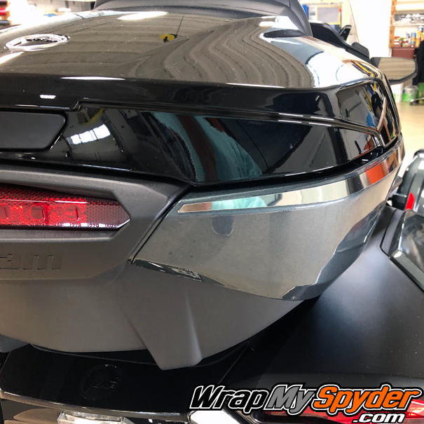 BRP-Can-am-Spyder-Top-Case-Side-bar-chrome-accent