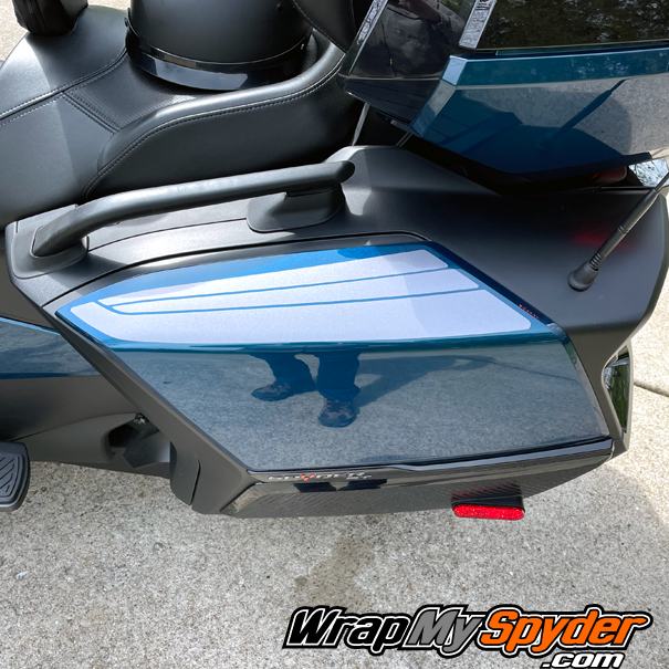 BRP-Can-am-Spyder-Tri-Wing-Saddlebag-racing-stripe-2020--current-year-RT-models