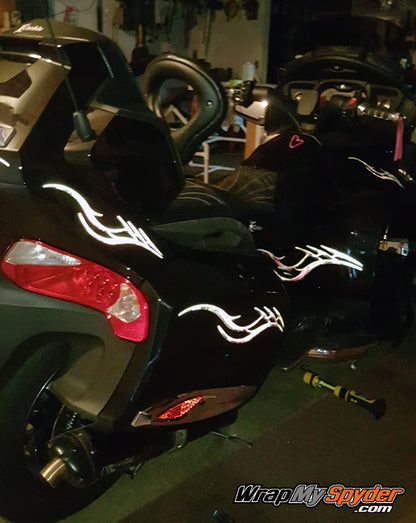 Barbwire Lightning Pink reflective qualities