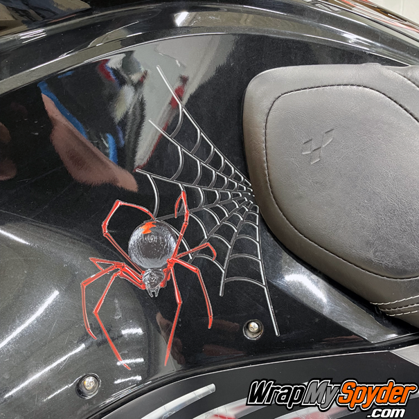 Black-Widow-Crawler-Red-Legs-kit-getting-creative-on-2010-2019-Spyder-RT-Knee-panle-area