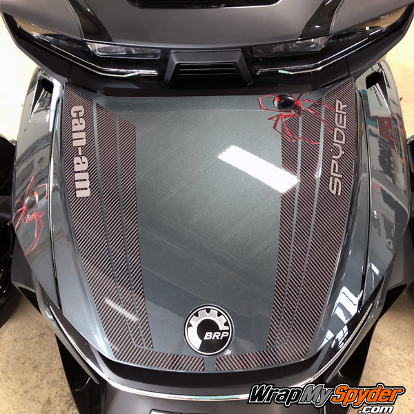 Black-Widow-Crawler-Red-Spider-decal-over-Tri-wing-frunk-stripe-for-2020+-Spyder-RT