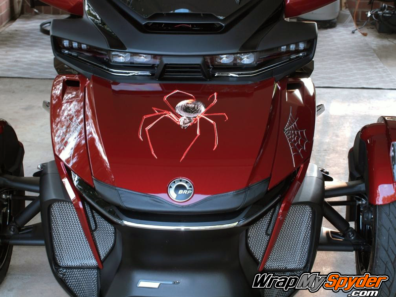 Black-Widow-Crawler-Red-mounted-on-2020-BRP-Canam-Spyder-RT
