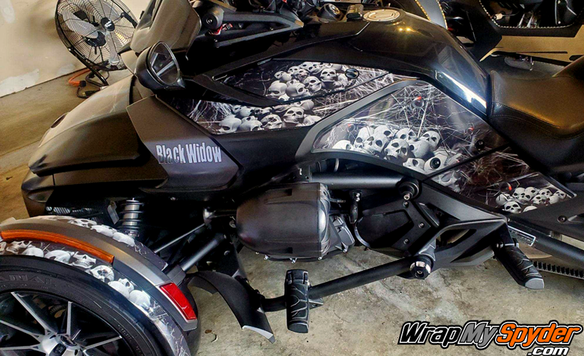Black-Widow-Party-Can-am-Spyder-wrap-on-F3-Spyder