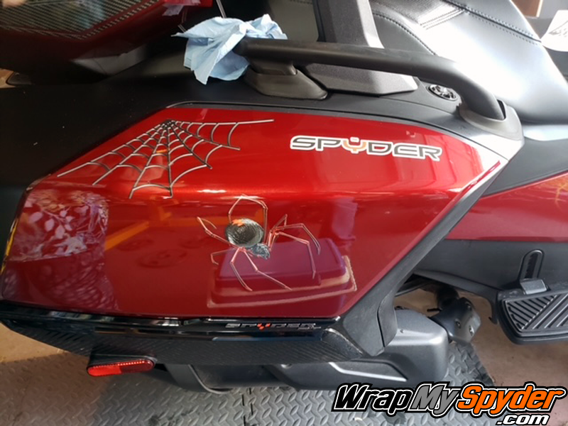 Black-widow-crawler-red-mounted-on-RT-saddlebags