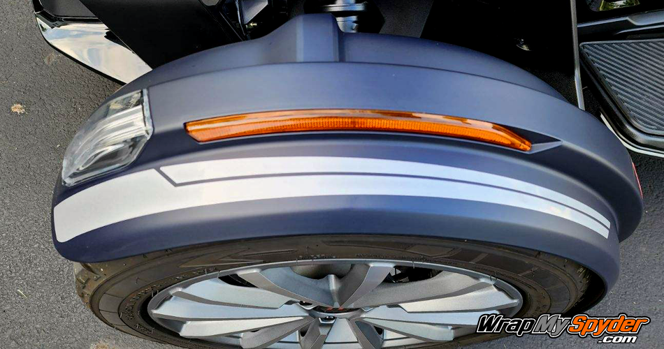 Can-am-Spyder-2019+-Break-Stripe-Fender-stripe-in-Silver-Metallic