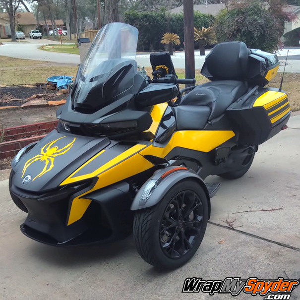 Can-am-Spyder-2020-2024-colored-body-panel-Inserts-on-selected-panels