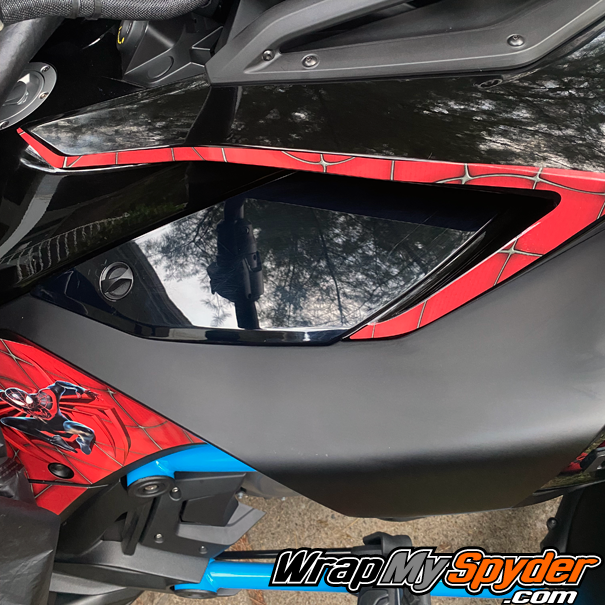 Can-am-Spyder-F3-Boomerang-side-panel-kit-in-Red-Web-pattern