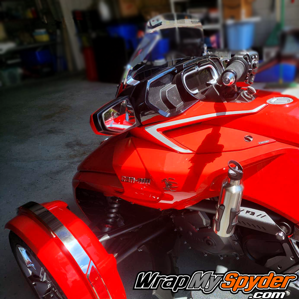 Can-am-Spyder-F3-Limited-Boomerang-in-Silver-Metallic-and-2019+-Chrome-fender-tops-kit