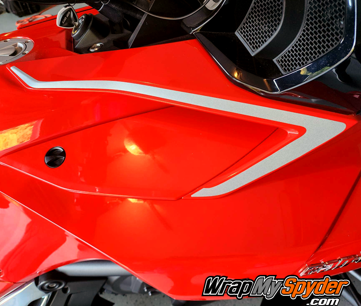 Can-am-Spyder-F3-Limited---Touring-Boomerang-accent-kit-in-Silver-metallic