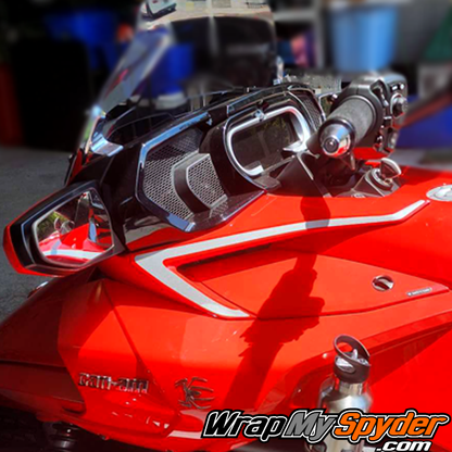 Can-am-Spyder-F3-Limited---Touring-Boomerang-in-Silver-Metallic-color