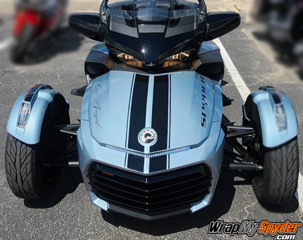 Can-am-Spyder-F3-Touring-with--GT-racing-stripes-and-2019+-Fender-tops-in-GLoss-Black