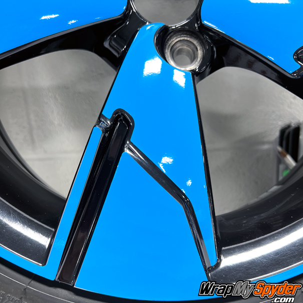 Can-am-Spyder-F3-Wheel-wrap-Inner-and-outer-section-close-up-view-shown-in-Olympic-Blue
