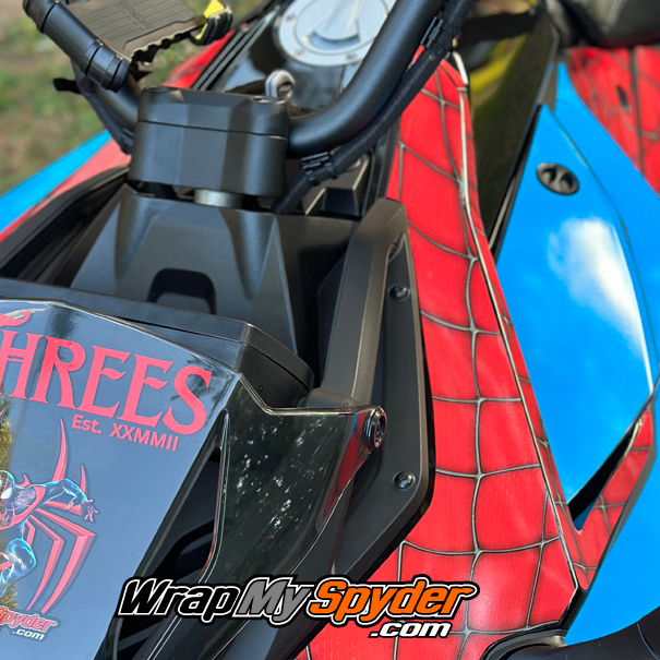 Can-am-Spyder-F3-Limited-and-Touring-Service-panel-Gloss-Black-with-Carbon-Fiber-Textured-Black-Console-panel