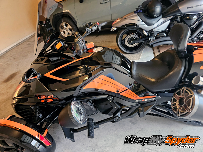 Can-am-Spyder-F3-wrap-kit-in-Orage-gloss-Boomerang,-tri-wing-knee-panels,-fender-tops,-can-am-side-panel-text,-mono-seat-cowl,-angel-wings