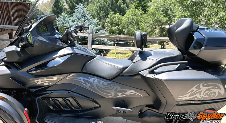 Can-am-Spyder-RT---RT-Limited-Flying-Tribal-graphics-kit-Charcoal-Metallic--