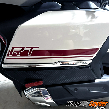 Can-am-Spyder-RT-saddlebag-racing-stripe-with-RT-text-for-2020-2024-RT-models