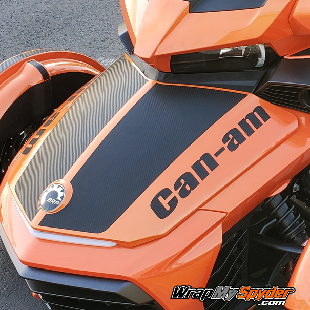 Can-am-text-with-optional-Le-Mans-racing-stripe-in-Carbon-Fiber