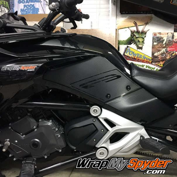 Textured Carbon-Fiber knee panel insert for Spyder F3