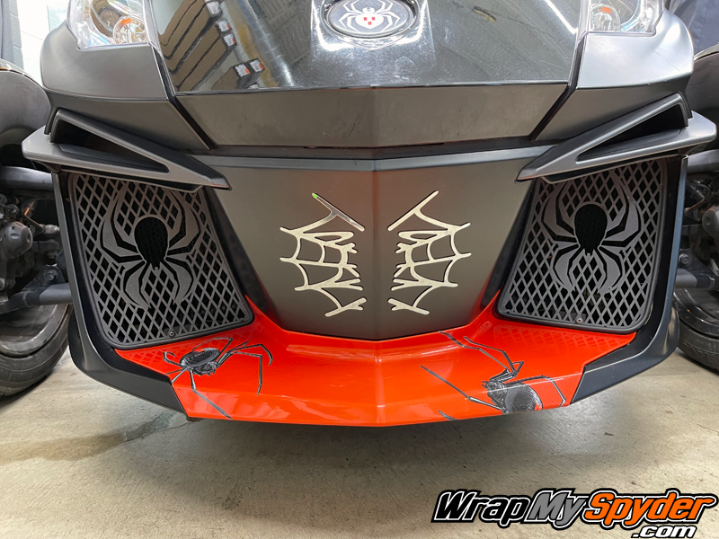 Chrome-Web-mounted-on-2014-2019-Spyder-RT-Air-Dam-with-Black-Widow-Crawler-spiders