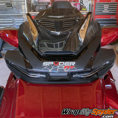 Chrome-emblem-Spyder-RT-mounted-below-windshield