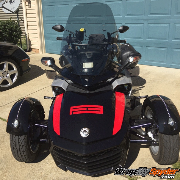 Spyder F3-Spears racing stripe kit in Red.