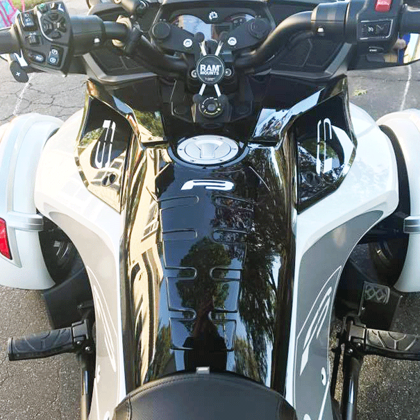 Spyder F3-spine-gloss-black tank protector