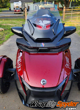 Can-am Spyder RT 2020-current windshield plate stallion image behind windshield