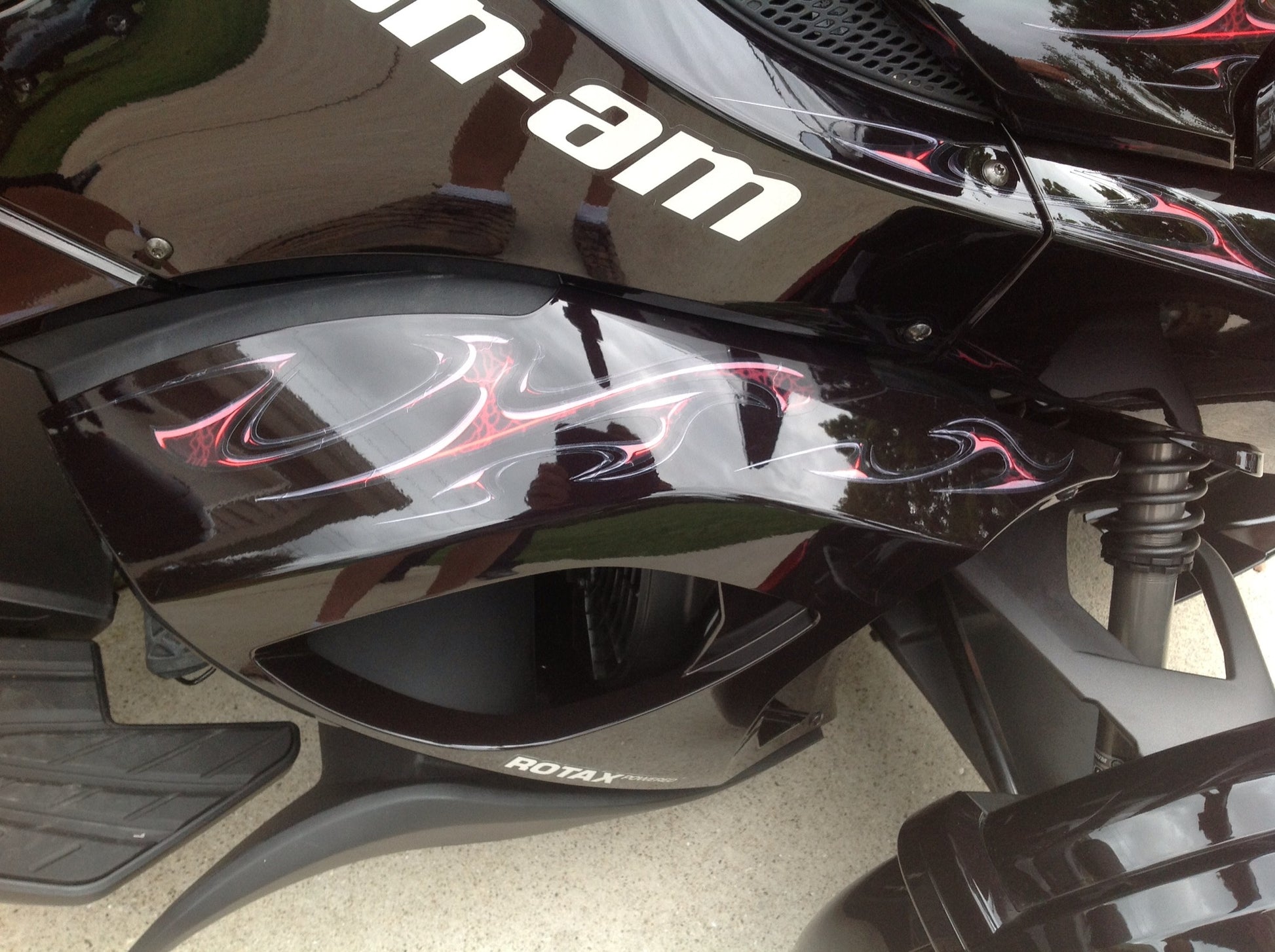 Ghost Red lightning side panel top