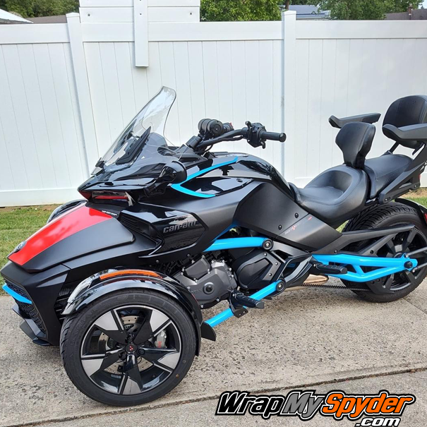 Spyder-F3-Boomerang-in-Olympic-Blue-Can-am-Spyder-F3-side-panel-insert