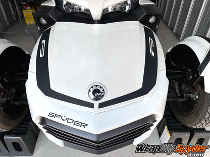 Spyder text decal shown with Le Blanc frunk stripes