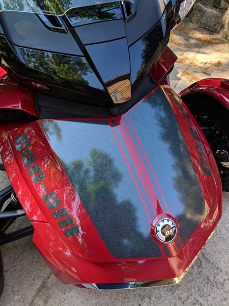 Daytona-um-black with optinal Can-am frunk text