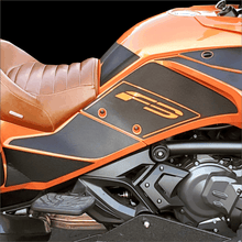 Can-am Spyder F3 knee panel cut out kit with heel protection