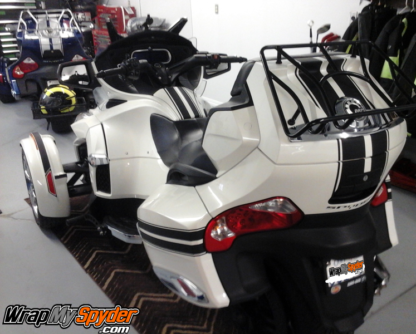 BRP-Can-am-Spyder-RT-GT-racing-stripes-matte-Black-finish