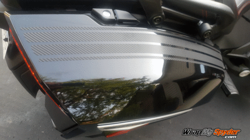 F3-GT-saddle-bag-racing-stripes-carbon-fiber Black