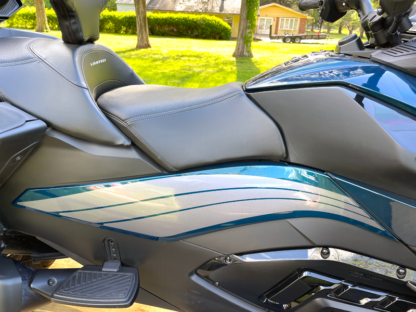Can-am-Spyder-RT---RT-Limited-Boot-Panel-Side-Stripe-in-Charcoal-Metallic
