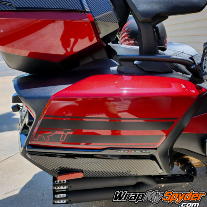 BRP-Can-am-Spyder-RT-side-saddlebag-GT-Racing-Stripes-in-Satin-Black