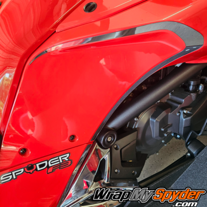 Can-am-Spyder-Chrome-Knee-Accent-kit-highlights-the-body-lines-on-your-F3-Spyder
